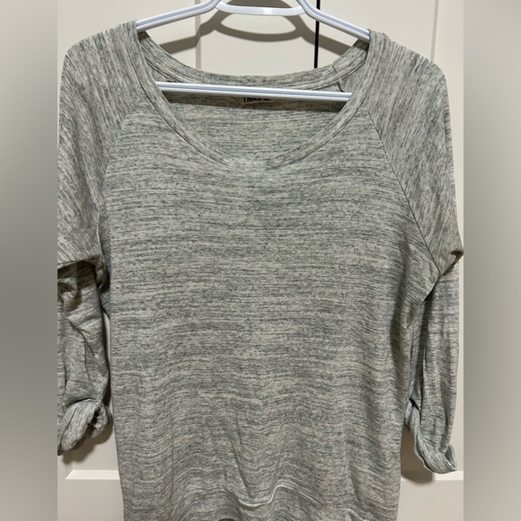 Aritzia TNA 3/4 Sweatshirt - Picture 2 of 2